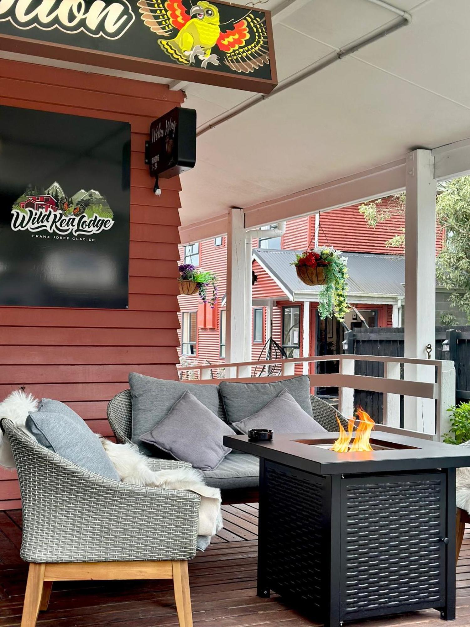 Franz Josef Montrose Hostel Lodge Exterior foto